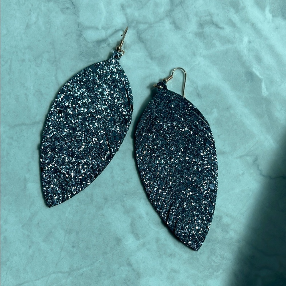 Sparkling Black Leaf Earrings